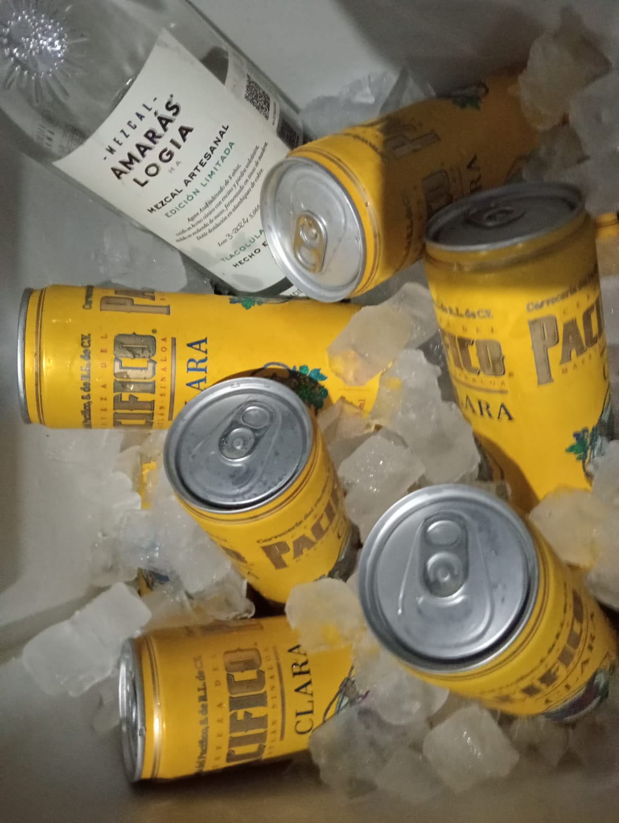 Complimentary beverages included during the ride